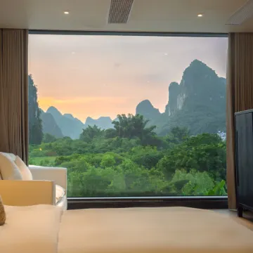 Waterside Boutique Hotel