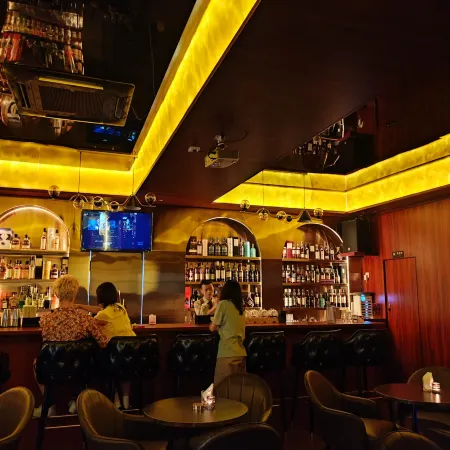 Vienna International Hotel (Harbin Central Street Sophia Church)
