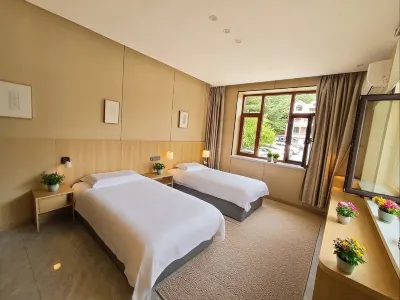 Yichun Xiaolu Homestay Hotel dekat Jinshan Deer Park