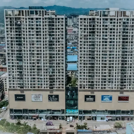 Fenglai Hostel (Kaili Guomao Shopping Center)