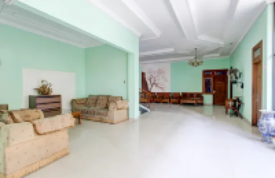 Hotel O Solo near RS JIH Solo formerly Azifa Inn