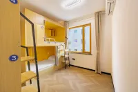 Sunset Bay Hostel (Huoju 8th Street)