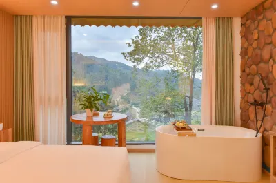 山語花柒觀景民宿(肇興侗寨店) 肇興侗寨-鼓樓群附近的飯店