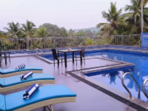 米萊登歐普斯酒店 安朱納海酒店