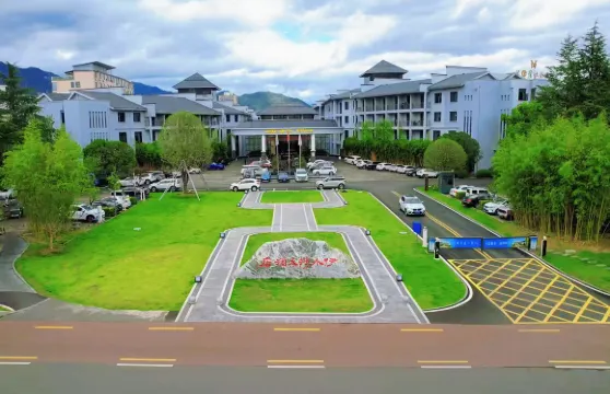 欒川伊水灣大酒店