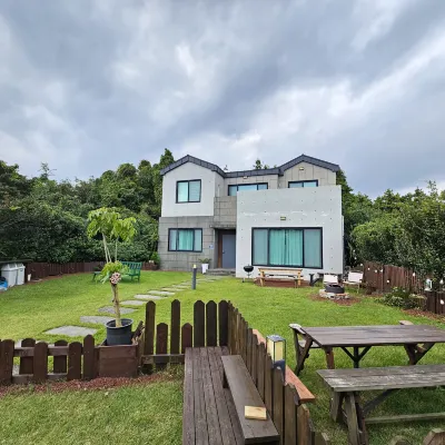 Shine Village 143 鄰近活力迷宫的酒店