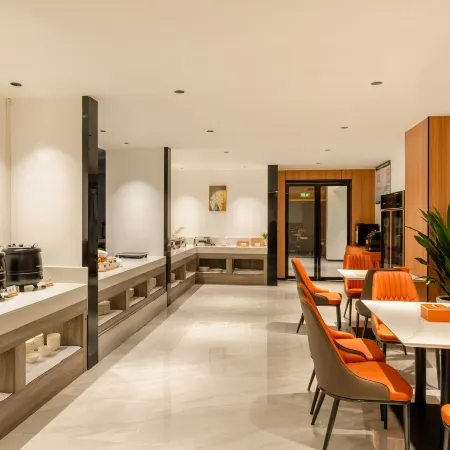 Fengya Jiyue Smart Hotel (Luocheng Chenglong Lake Park)