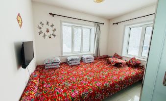 Xuexiang Mountain Cannon Inn