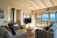 Waubs Beach Cottage - balcony