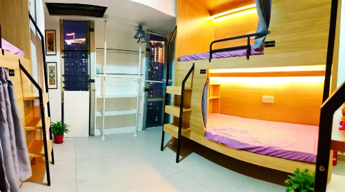 Haise Youth Apartment (Shenzhen Baishizhou Metro Stn, Int'l Mayors Exchange Ctr Branch)