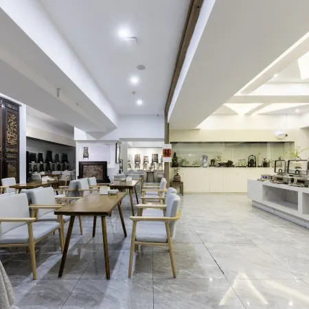 Changde Ziyuntian Hotel