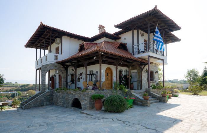 ARCHONTIKO ALEXANDROS LUXURY SUITES