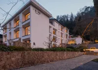 Trip.com Group Country Retreats (Mount Emei Yixi-Qingyin Joint Resort) - de charme