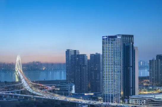 Ascott Hankou Riverside Wuhan 漢口江岸周辺のホテル