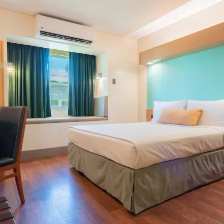 Microtel by Wyndham South Forbes Near Nuvali