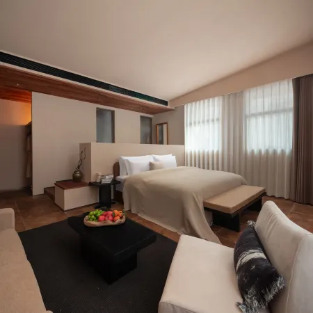 Xiangyuan Yinxu Hotel