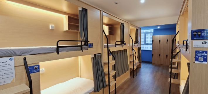 Whale · City Hostel (Heze Station) Hotels in Heze
