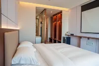 Meet You at Light Luxury Homestay (Longquan Road University of Finance and Economics Branch) Hotels in Yunnan University of Finance and Economics Area