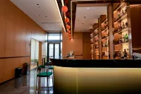 Zhuhai Elephant to the Hotel - Barer
