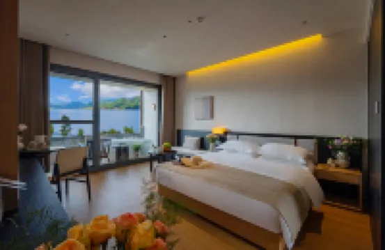 Lugu Lake Qingchen International Lake View Resort Manor (Daluoshui Pier Branch)