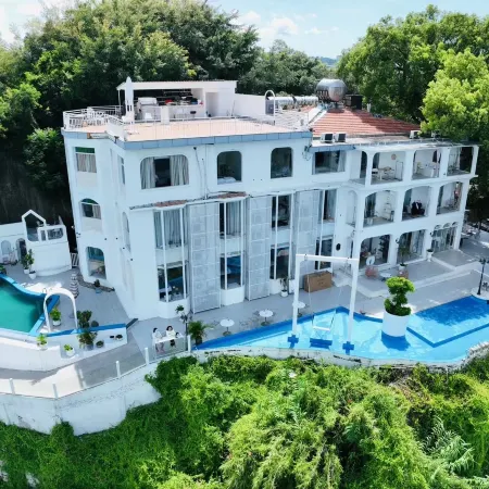 Sea Symphony Hotel