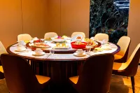 Jade Hotel