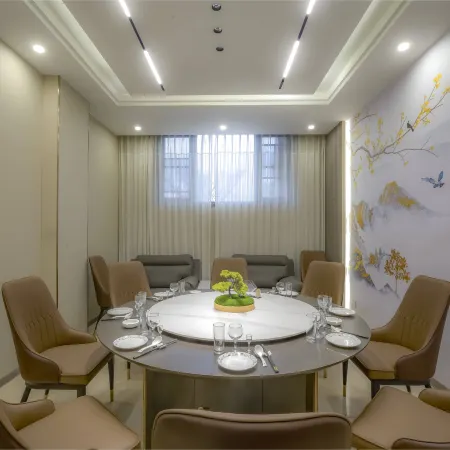 Xinlianxin Hotel