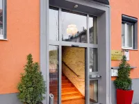 Tiptop Hotel Burgschmiet Garni Hotels near Mitte