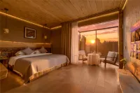 Dunhuang Molan CLUB Resort (Mingsha Mountain & Crescent Moon Spring Branch)