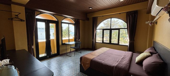 Phoenix Room Hotels in Pathio