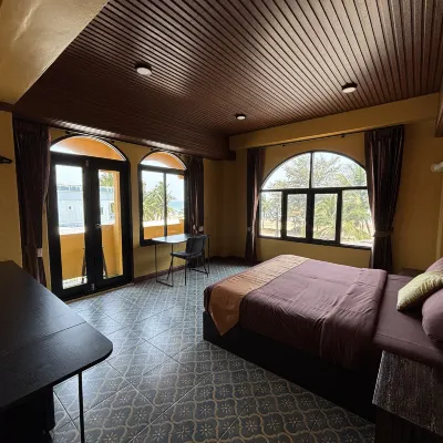 Phoenix Room Hotels near รุ่งเรือง บีช แคมป์ /RUNG RUENG BEACH CAMPING PLACE