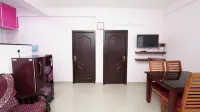 2 BHK Furnished Flat - 200 m to Guruvayur Temple - For FAMILIES ONLY 住宿飯店