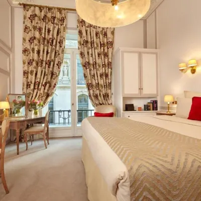فندق ريجينا لوفر Hotels near الحي الأول - متحف اللوفر - شاتيل