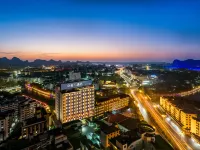Guiyu Hotel (Guilin Elephant Trunk Mountain & Guilin Railway Station Branch) Hotels near Xiufeng