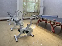 Lake Jingpo Lakeside Resort Hotel - Spor Salonu