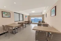 Tinghai Hotel
