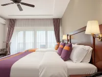 West Coast Resort - parking
