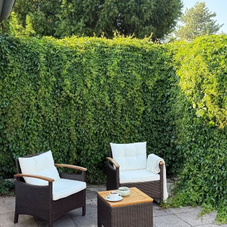 Entire house for teams & groups · sleeps 12 · 1.8 km to Hannover Messe · fast Wi-Fi · parking