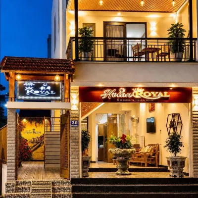 Hoian Royal Villa Các khách sạn gần Giếng Bá Lễ