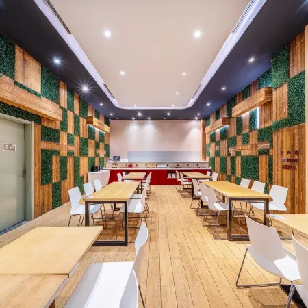 Boyin Zhixuan Hotel (Nanyang Plaza Walking Shop in Taicang)