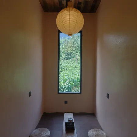 Misty Yi Lodge · Mountain Retreat