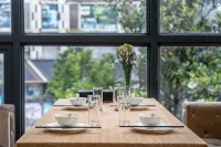 Celebrity Hotel - Desayuno