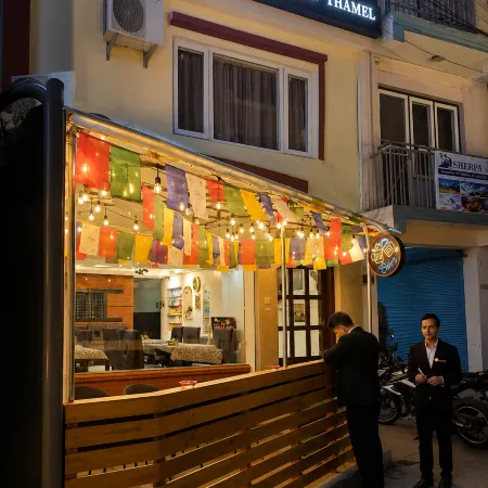 HOTEL 11 THAMEL