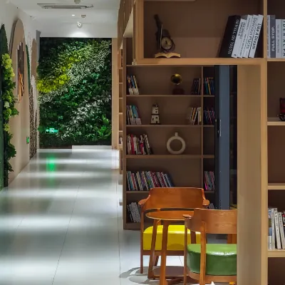 Amber Youth Art Hotel (West Lake Scenic Area) โรงแรมใกล้เวสต์เลค