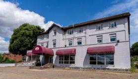 Norwich Central Hotel- Near Norwich Train Station & Carrow Road Stadium