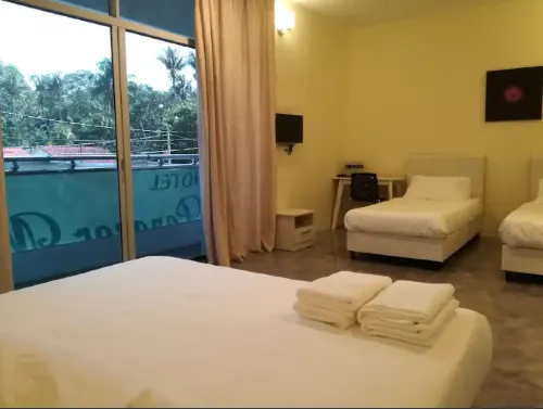 Hotel Pangkor Mutiara - Parking