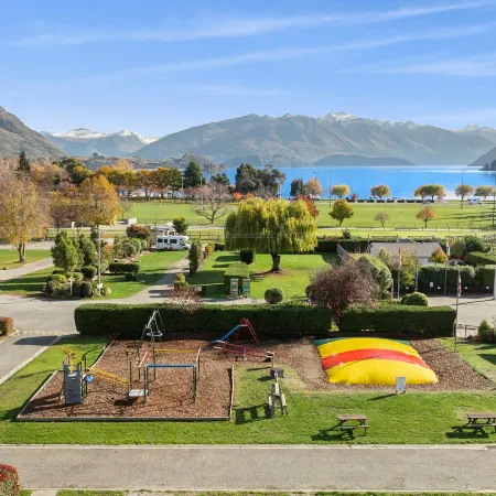 Hampshire Holiday Parks – Wanaka