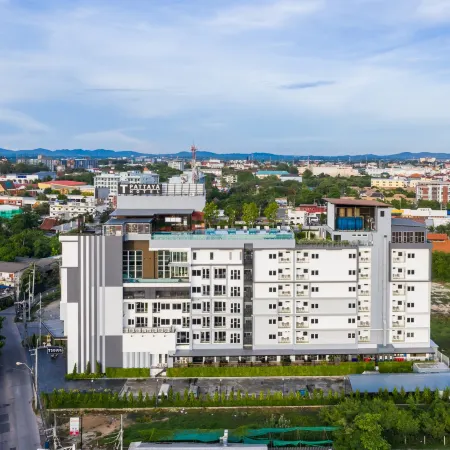 SureStay Plus by Best Western T Pattaya Отели рядом с достопримечательностью «Старый город»