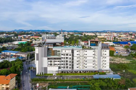 T Pattaya Hotel by PCL