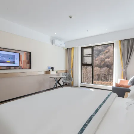 Urban Convenience Hotel (Li County Bipenggou Scenic Area Li Xiaolu Branch) Hôtels à : Lixian